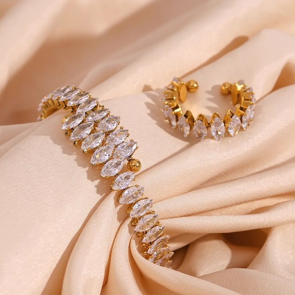 ◾️Luxurious 18K Gold Plated Marquis 3A CZ Crystal Adjustable Ring - Picture 7 of 13